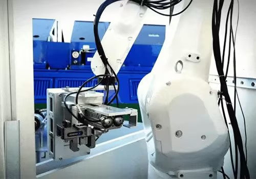 O primeiro robô de hidrogenação automática resistente a baixas temperaturas do mundo conclui a depuração do sistema