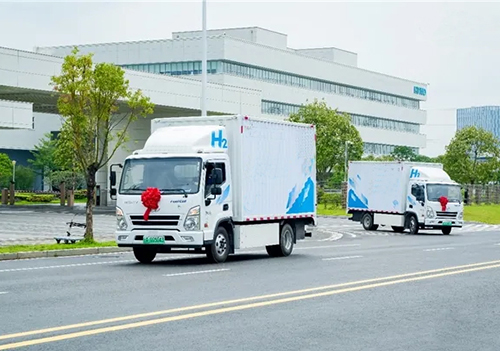 Primeiro lote de caminhões com células de combustível de hidrogênio entregue